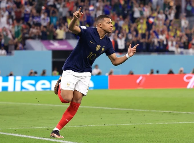 Eurocopa 1 0 Francia Se Clasifica Para Cuartos Tras Vencer A Belgica Con Un Gol De Rebote