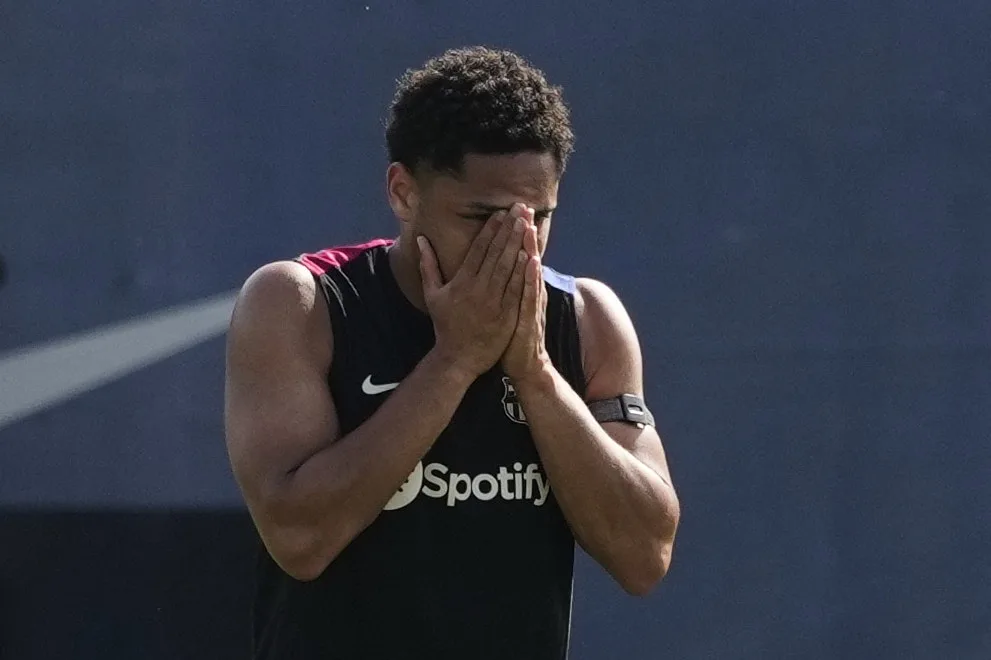 El Barça traspasa a Vitor Roque al Palmeiras