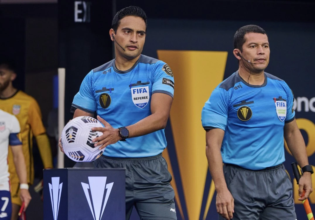 Hondureño saíd martínez elegido entre los árbitros que estarán en el mundial de clubes