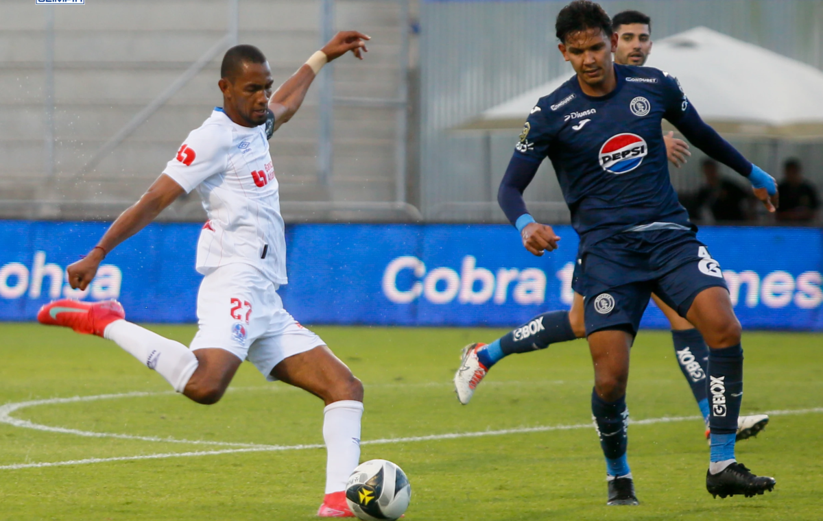 Motagua se lleva el clásico ante olimpia y real españa no aprovecha y empata ante victoria