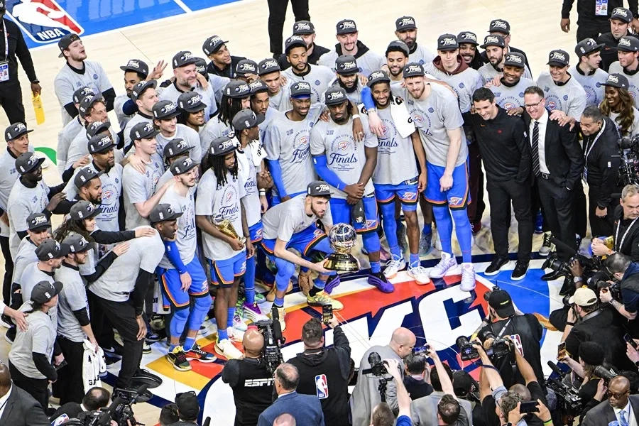 Los thunder, a las finales nba por la puerta grande