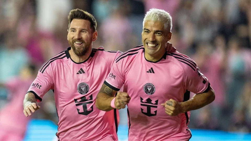 Messi y suárez rescatan al inter miami
