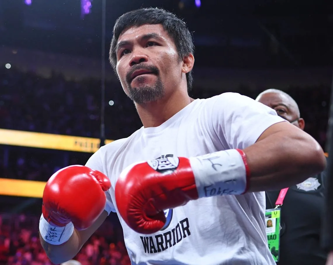 Regresa la leyenda filipina manny pacquiao sube al ring