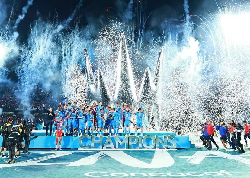 Cruz azul conquista su séptima copa de campeones de la concacaf